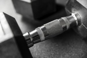 THE ESSENTIALS Black Rubber Hex. Dumbbell, different weights, 1pcs THE ESSENTIALS Black Rubber Hex. Dumbbell, different weights, 1pcs